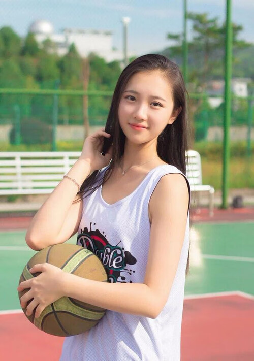 乔·波尔曼的防守与进攻并重，为袋鼠队提供了全面保障，nba乔尔博罗姆博伊